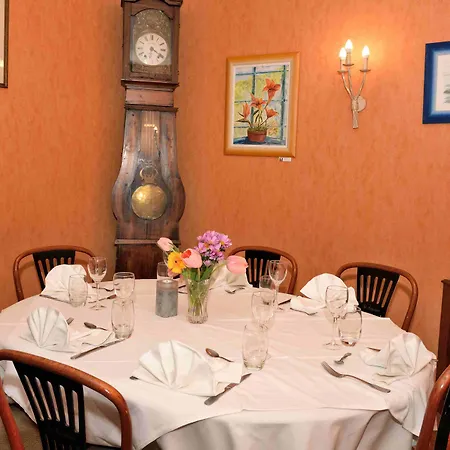 Hotel Logis & Restaurant - Le Saint Sebastien Blendecques